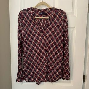 Woman’s long sleeve Gap plaid blouse